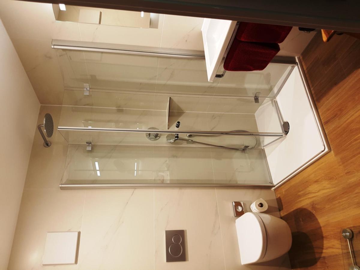 זיגמרינגן Hotel Garni Jaegerhof מראה חיצוני תמונה