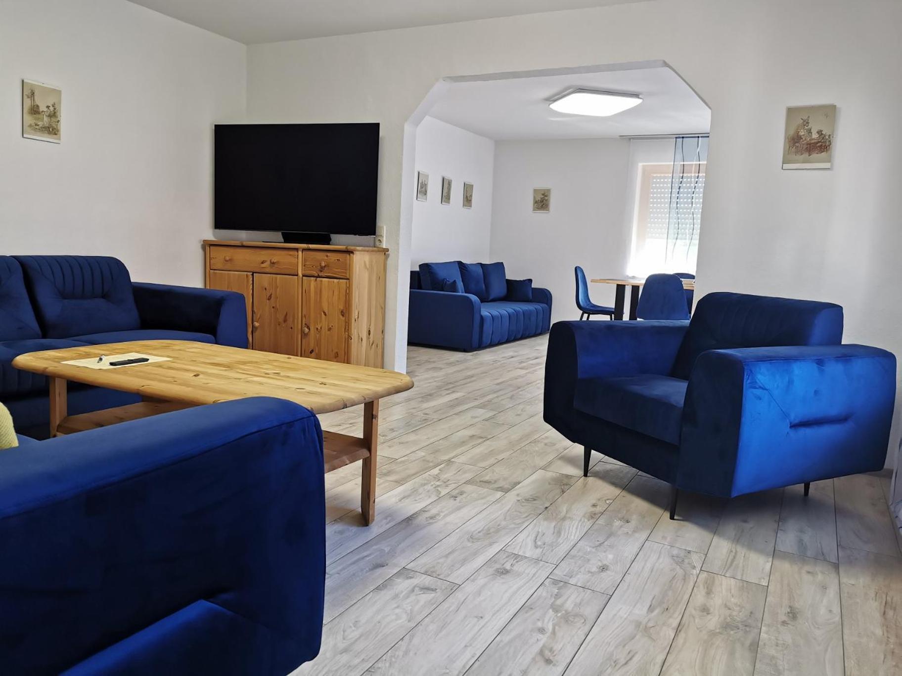 זיגמרינגן Hotel Garni Jaegerhof מראה חיצוני תמונה