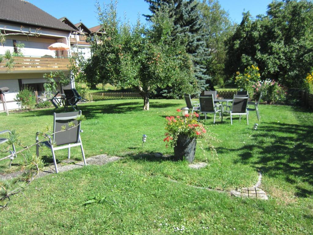 זיגמרינגן Hotel Garni Jaegerhof מראה חיצוני תמונה