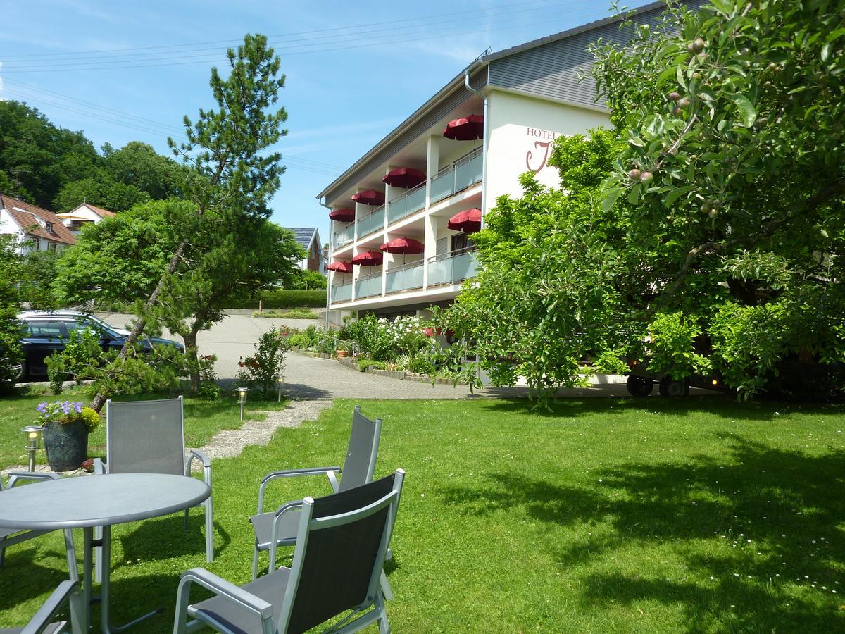 זיגמרינגן Hotel Garni Jaegerhof מראה חיצוני תמונה